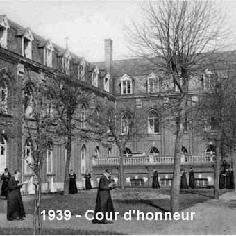 1939 - Cour d'honneur