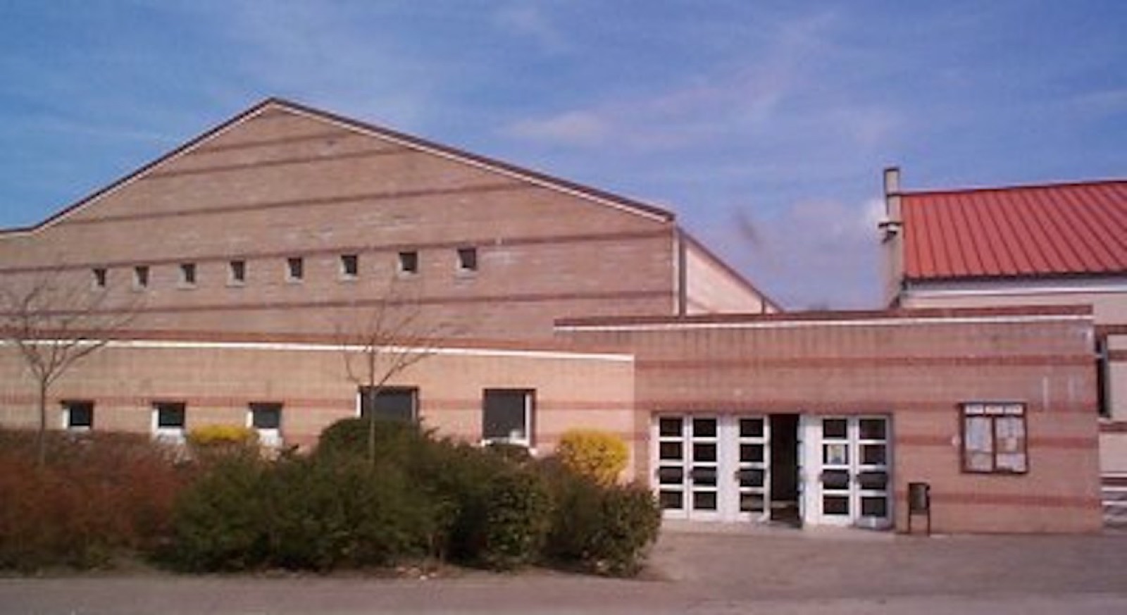 Vue extérieure de la salle d'EPS